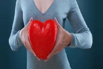 Hé lộ bí quyết phòng ngừa bệnh tim mạch từ hạt điều rang muối