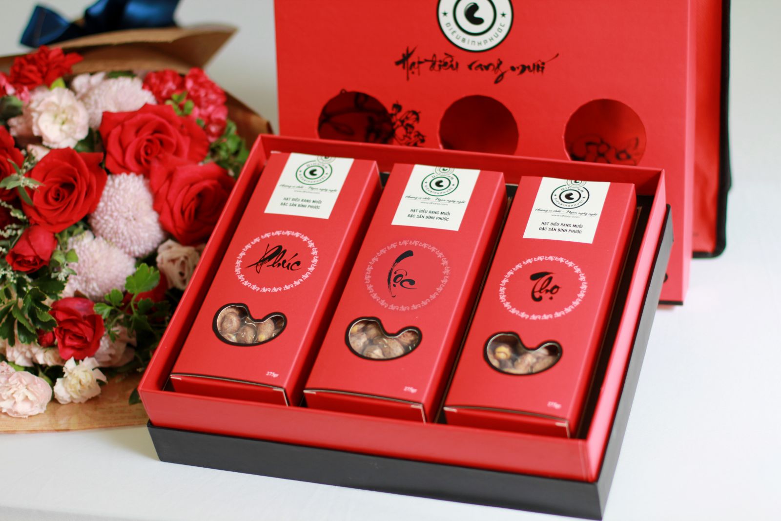 qua-tet-2018-hop-qua-hat-dieu-dihona