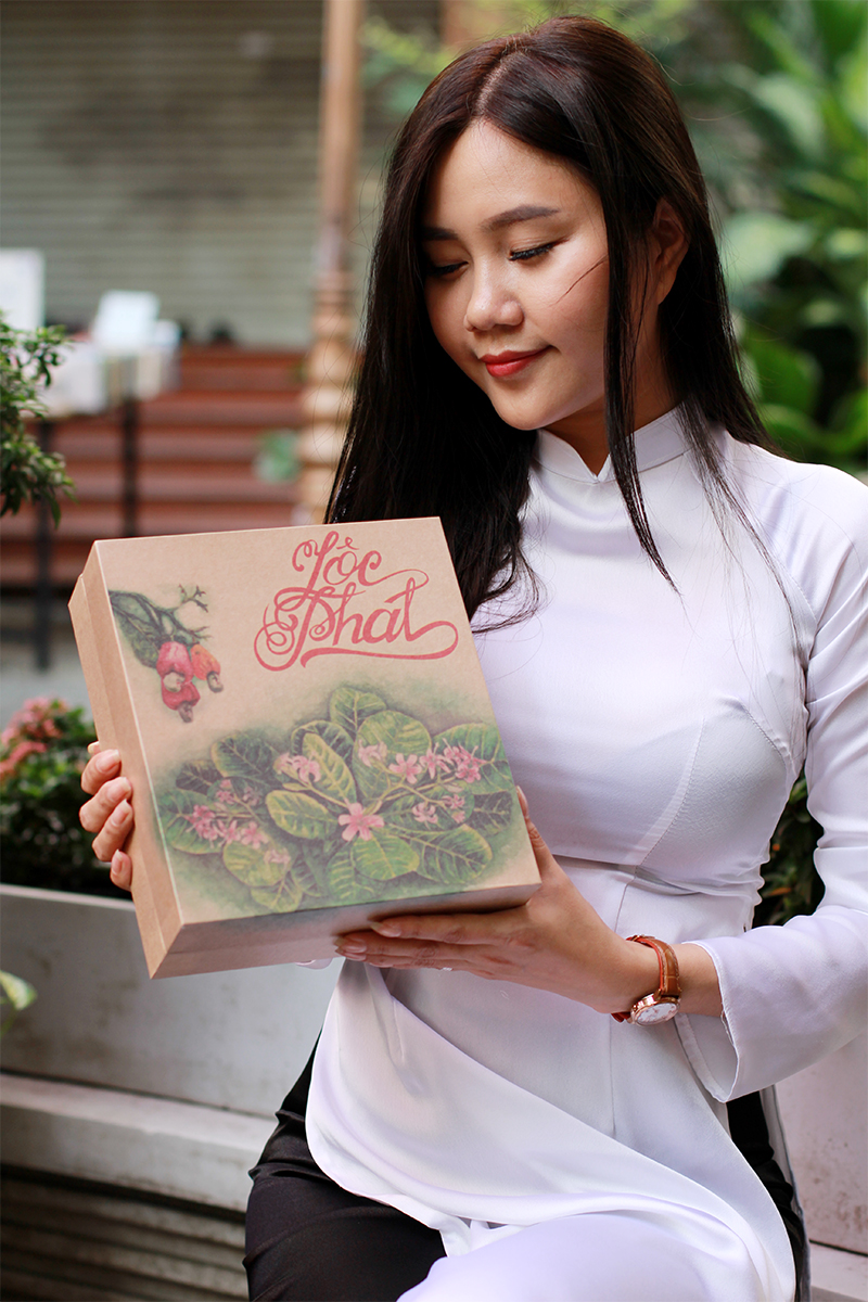 hộp quà tặng hạt điều rang muối Lộc Phát